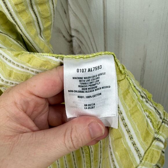 Columbia Women’s Medium Yellow Striped Button Down Short Sleeve - Picture 4 of 7